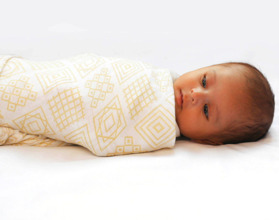 Kaarpas Premium Organic Cotton Muslin Baby Wrap Swaddle with Charming Patterns of Squares, Pack of 1, (Large 120x120 CM)