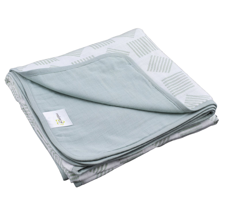 Kaarpas Premium Organic Cotton Muslin 3 Layered Quilt Blanket with Charming Patterns of Lines, (Large : 120x120 CM)