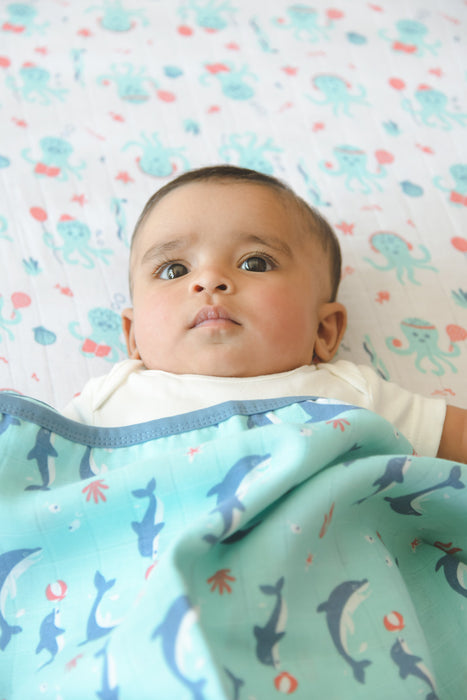 Kaarpas Premium Organic Cotton Muslin 3 Layered Quilt Baby Blanket With Aqua Theme Of Dolphin, Grey (Size : 120cm X 120cm )